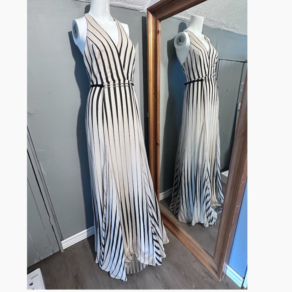 NWT Halston Cream Striped Full-Length Gown Size 6 Fit Bodice Flowy Skirt